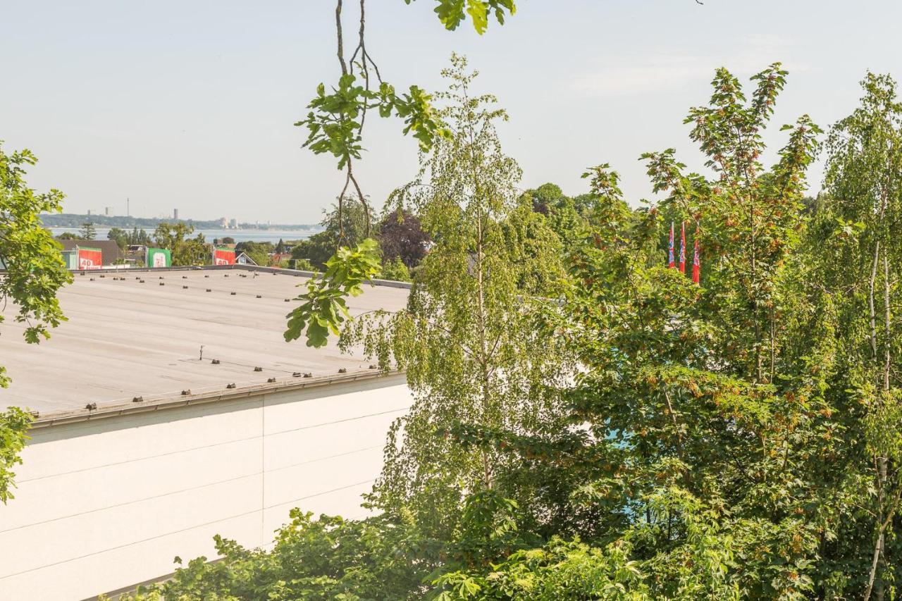 Ferienhaus Glockenstrasse Ferienwohnung Ostseehoehe Appartement 2 シャルボイツ エクステリア 写真