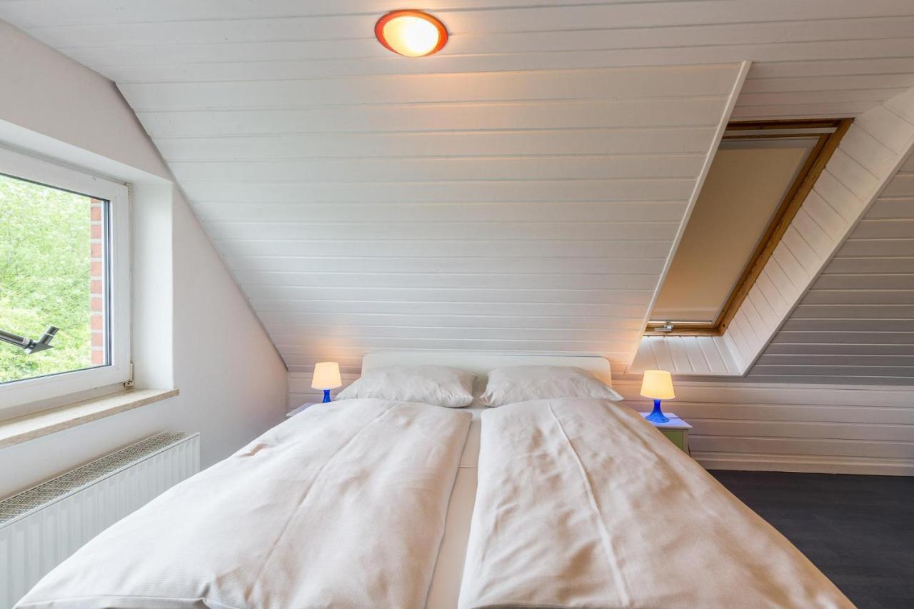 Ferienhaus Glockenstrasse Ferienwohnung Ostseehoehe Appartement 2 シャルボイツ エクステリア 写真